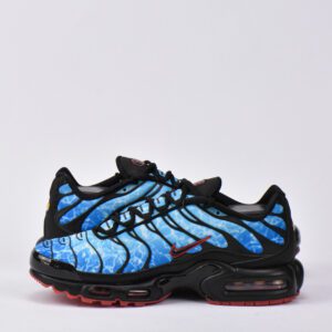 Nike TN Shark Air Max Plus originale en Algérie – Sneaker au style streetwear avec tige respirante et semelle résistante.